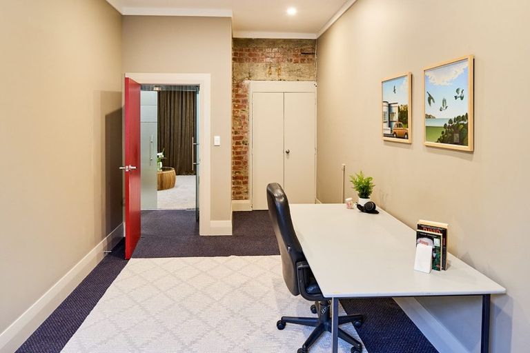 Photo of property in 148-150 Muritai Road, Eastbourne, Lower Hutt, 5013