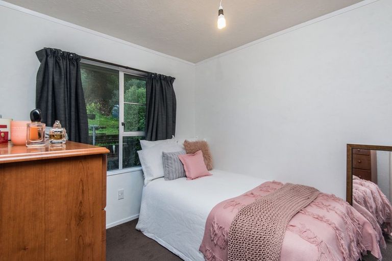 Photo of property in 9 Tralee Place, Johnsonville, Wellington, 6037