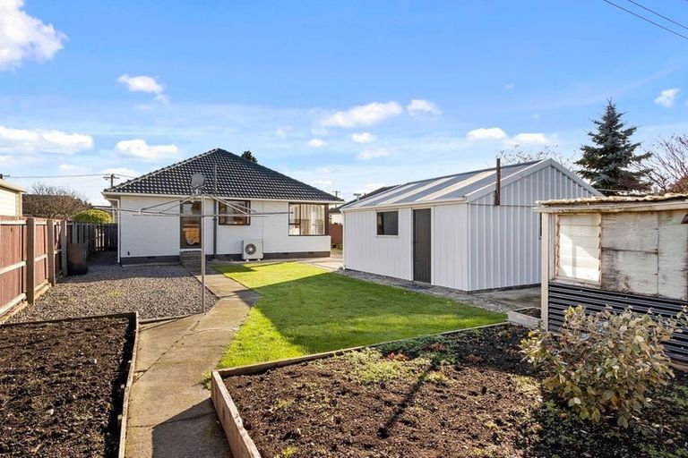 Photo of property in 23 Appleby Crescent, Burnside, Christchurch, 8053
