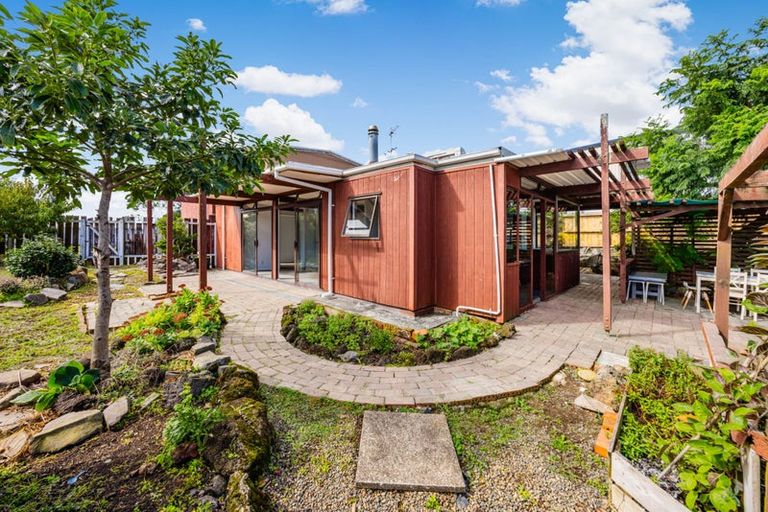 Photo of property in 57 Highland Park Drive, Highland Park, Auckland, 2010