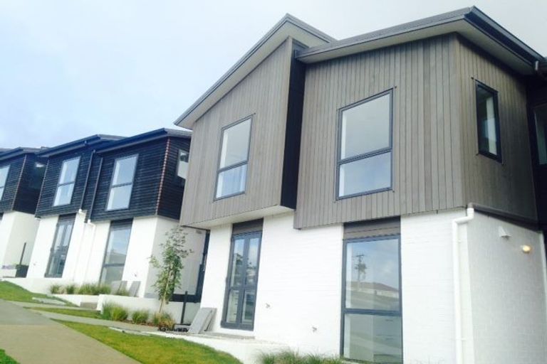 Photo of property in 16/10 Silver Moon Road, Albany Heights, Auckland, 0632