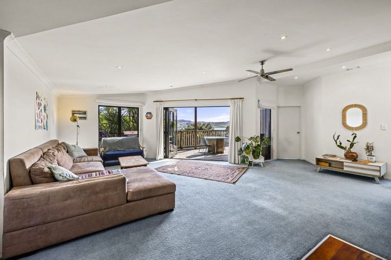Photo of property in 4 Bay View Road, Raglan, 3225