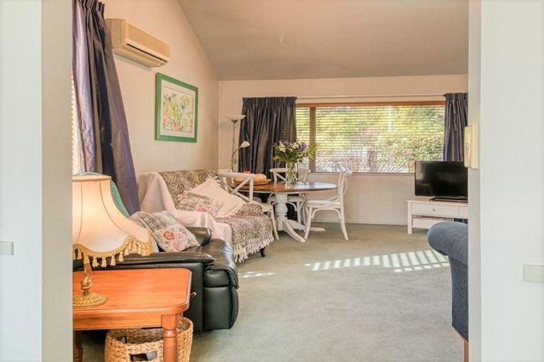 Photo of property in 2/1004 Waipuna Street, Mahora, Hastings, 4120