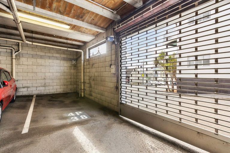 Photo of property in Qba Apartments, 4p/51 Webb Street, Mount Cook, Wellington, 6011