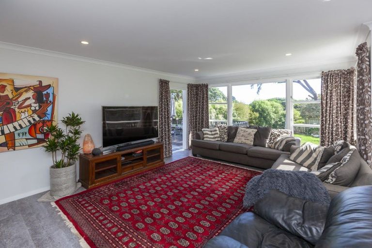 Photo of property in 122 Ruapehu Street, Paraparaumu, 5032