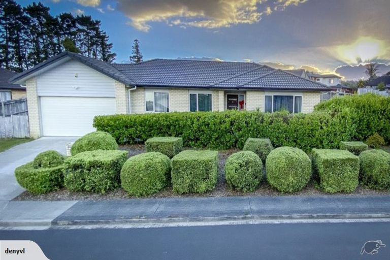 Photo of property in 30 Bradnor Meadows Drive, Swanson, Auckland, 0612