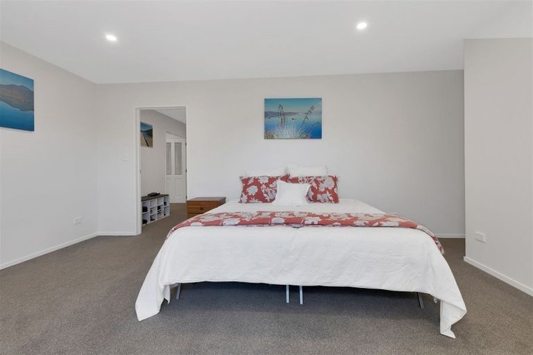 Photo of property in 66 Queens Avenue, Waikuku Beach, 7402