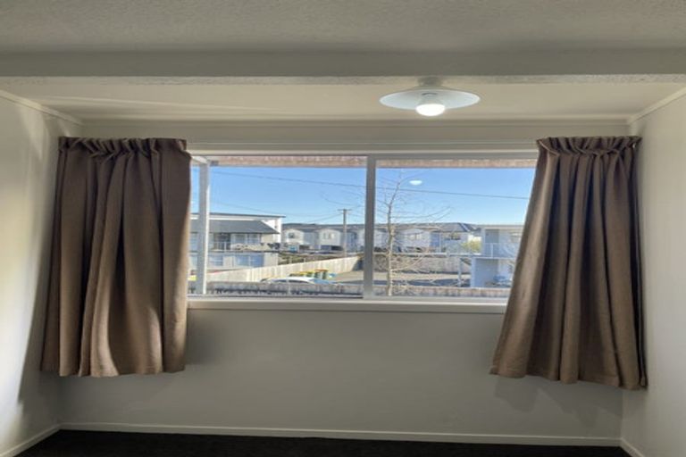 Photo of property in 10/3 Tralee Place, Hillcrest, Hamilton, 3216