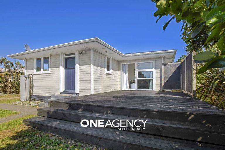 Photo of property in 95 Te Pene Avenue, Titahi Bay, Porirua, 5022