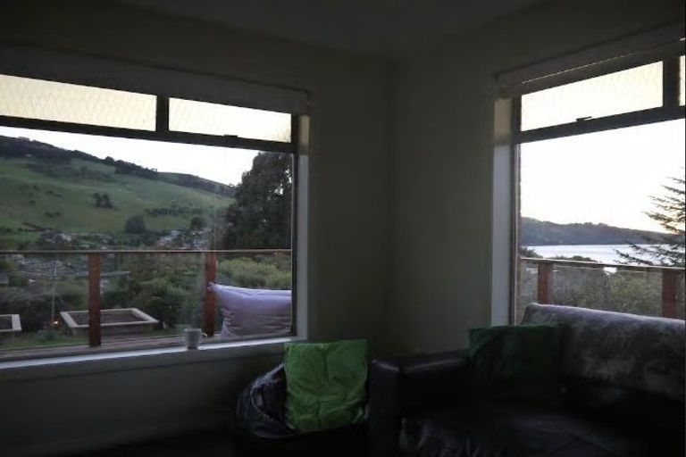 Photo of property in 28 Porterfield Street, Macandrew Bay, Dunedin, 9014