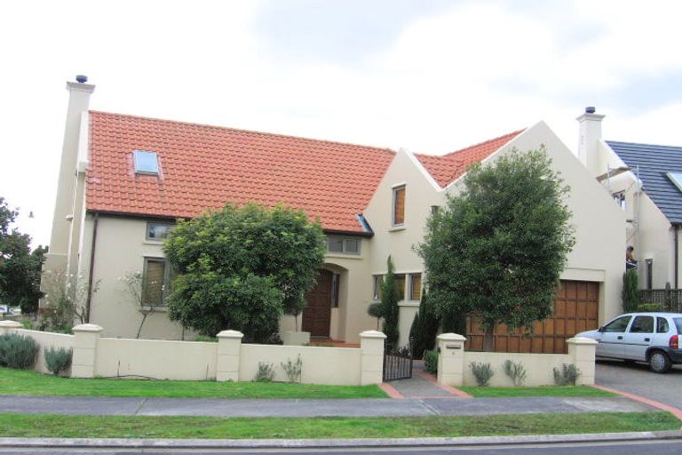 Photo of property in 2 Annagary Rise, Dannemora, Auckland, 2016