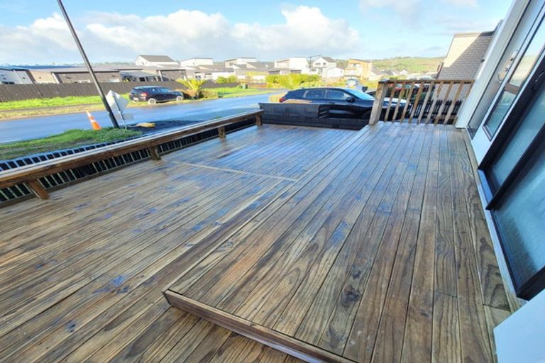 Photo of property in 3a Matakohe Road, Westgate, Auckland, 0814