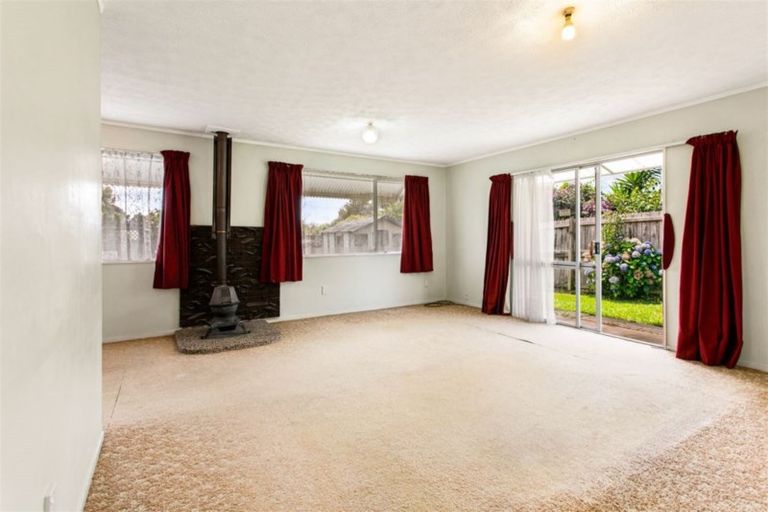 Photo of property in 1/116 Seabrook Avenue, New Lynn, Auckland, 0600