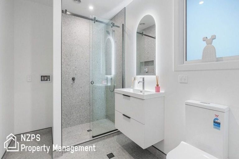 Photo of property in 1/21 Church Street, Devonport, Auckland, 0624