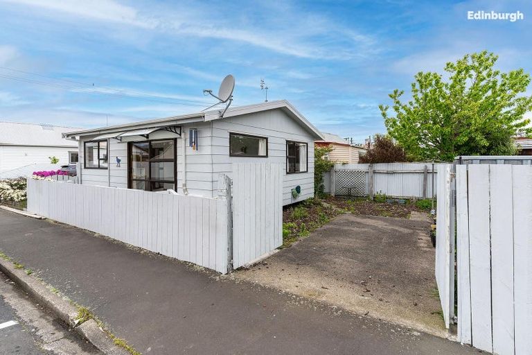 Photo of property in 48 Wesley Street, South Dunedin, Dunedin, 9012