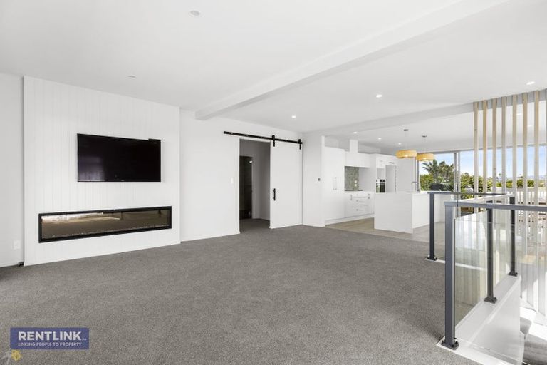 Photo of property in 986 Papamoa Beach Road, Papamoa Beach, Papamoa, 3118