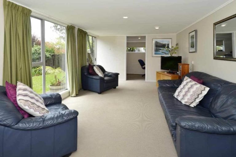 Photo of property in 56 Salamanca Road, Sunnynook, Auckland, 0620