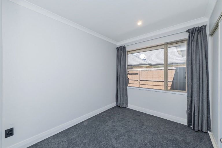 Photo of property in 23 Date Crescent, Aidanfield, Christchurch, 8025