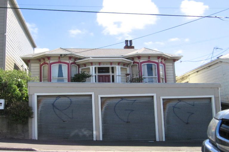 Photo of property in 250 Adelaide Road, Newtown, Wellington, 6021
