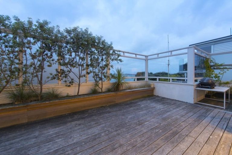 Photo of property in 21 London Street, Hampden, 9410