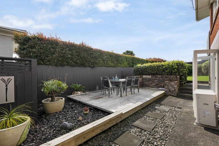 Photo of property in 60 Evelyn Road, Cockle Bay, Auckland, 2014