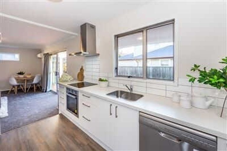 Photo of property in 1/9 Somme Street, St Albans, Christchurch, 8014