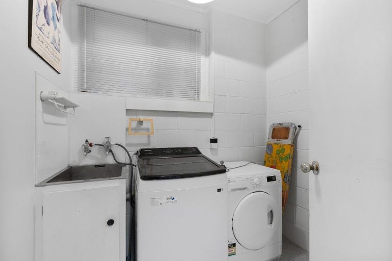 Photo of property in 75 Morley Street, New Plymouth, 4310