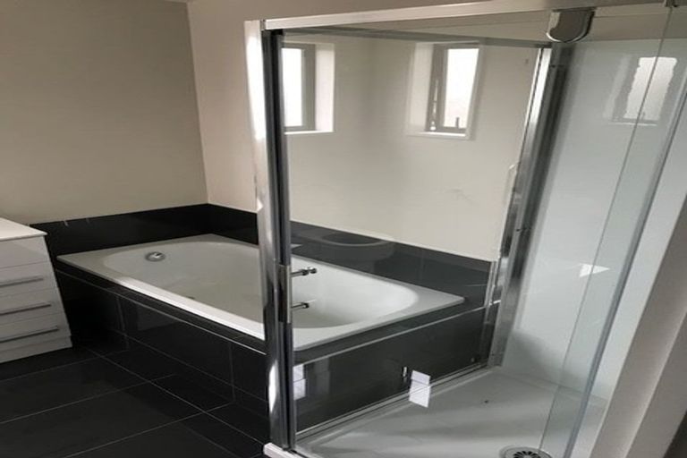 Photo of property in 12c Broadbent Street, Riccarton, Christchurch, 8041