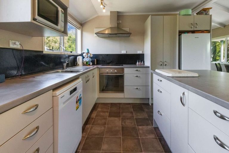 Photo of property in 1 Cedar Place, Owhata, Rotorua, 3010