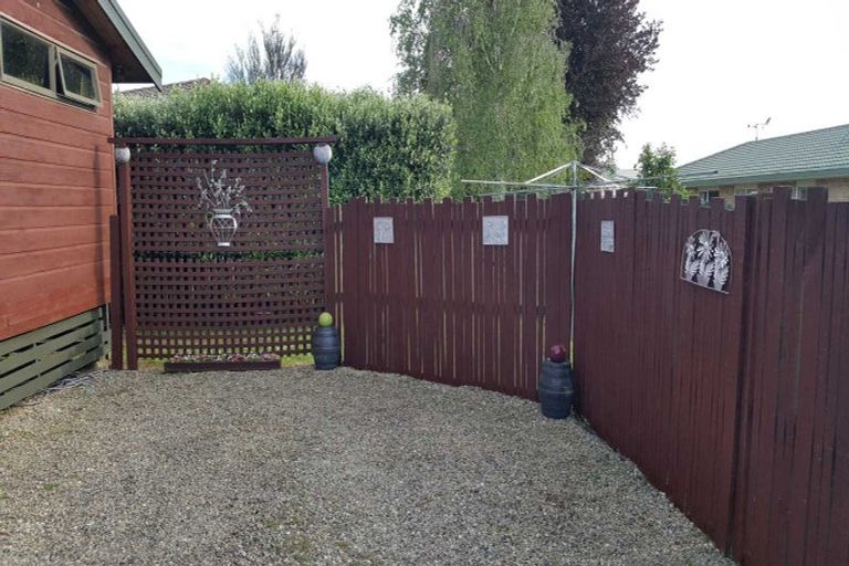 Photo of property in 55 Gilbass Avenue, Hamilton Lake, Hamilton, 3204