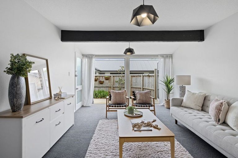 Photo of property in 2/321 Wairakei Road, Burnside, Christchurch, 8053