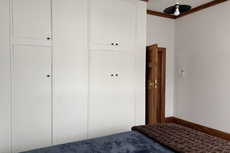Photo of property in 24 Lyndhurst Street, Takaro, Palmerston North, 4412