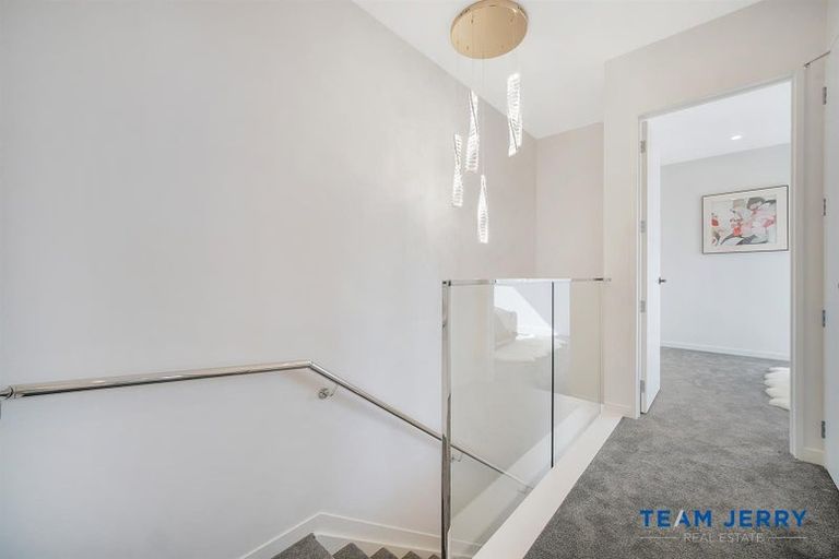 Photo of property in 1 Heketara Way, Massey, Auckland, 0614