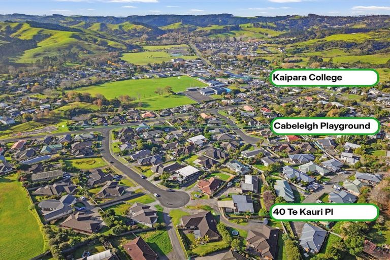 Photo of property in 40 Te Kauri Place, Helensville, 0800
