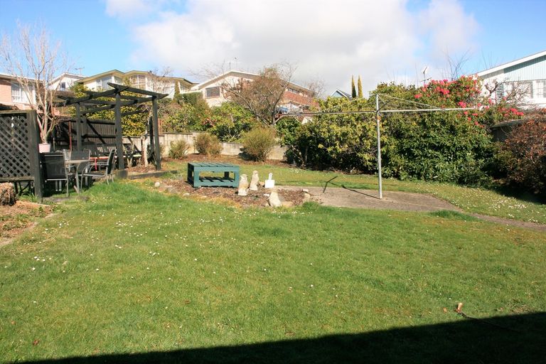 Photo of property in 10 Kinmont Crescent, Kinmont Park, Mosgiel, 9024