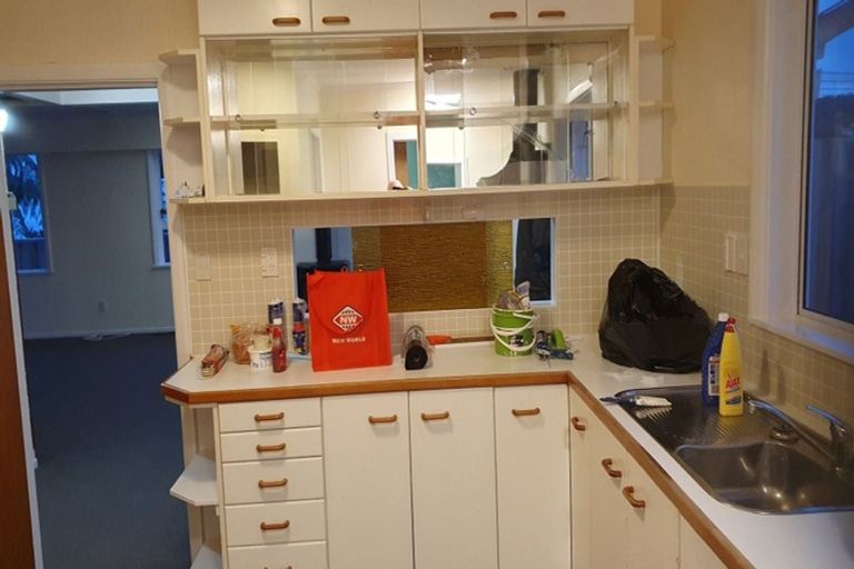 Photo of property in 21 Olivia Crescent, Tawa, Wellington, 5028