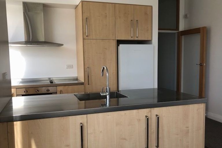 Photo of property in 136 Brougham Street, Mount Victoria, Wellington, 6011