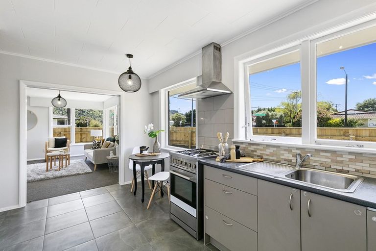 Photo of property in 35 Percy Cameron Street, Avalon, Lower Hutt, 5011