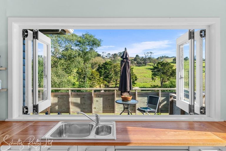 Photo of property in 15 Ash Grove, Maungaturoto, 0520