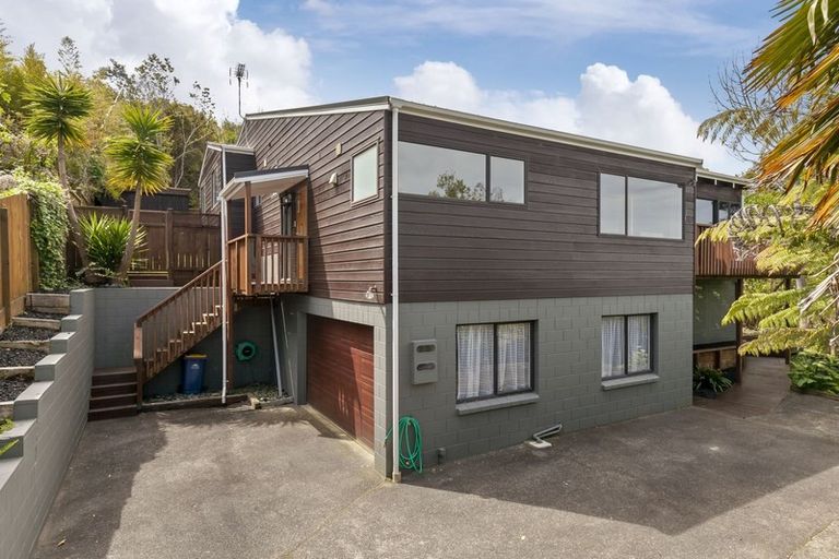 Photo of property in 1/9 Reynolds Place, Torbay, Auckland, 0630