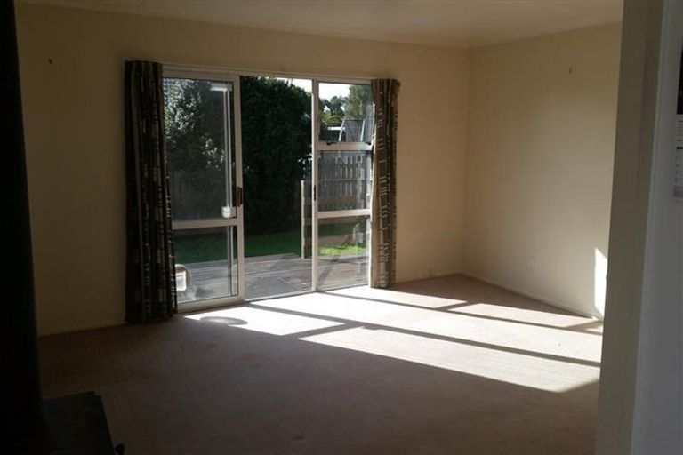Photo of property in 27 Silvan Place, Bell Block, New Plymouth, 4312