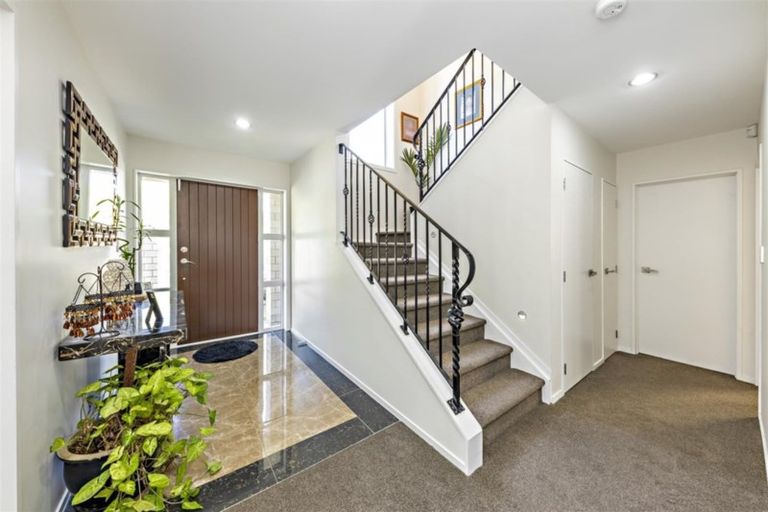 Photo of property in 384 Ormiston Road, Flat Bush, Auckland, 2019