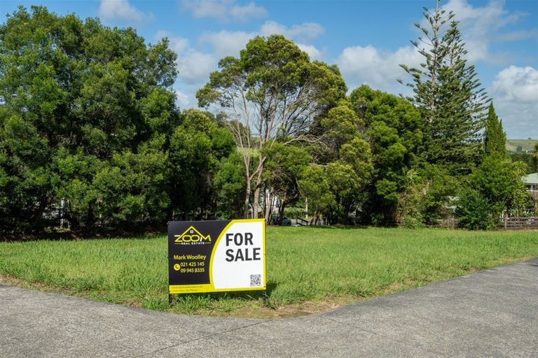 Photo of property in 28 Wilson Road, Haruru, 0204