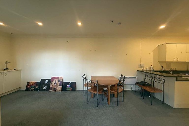 Photo of property in Terrace Garden Apartments, 8d/120 The Terrace, Wellington Central, Wellington, 6011
