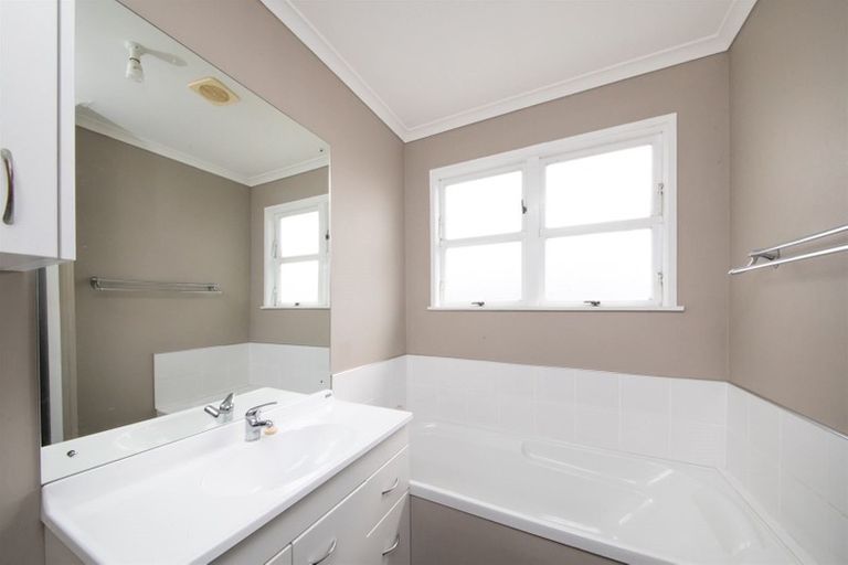 Photo of property in 27 Dewe Avenue, Feilding, 4702