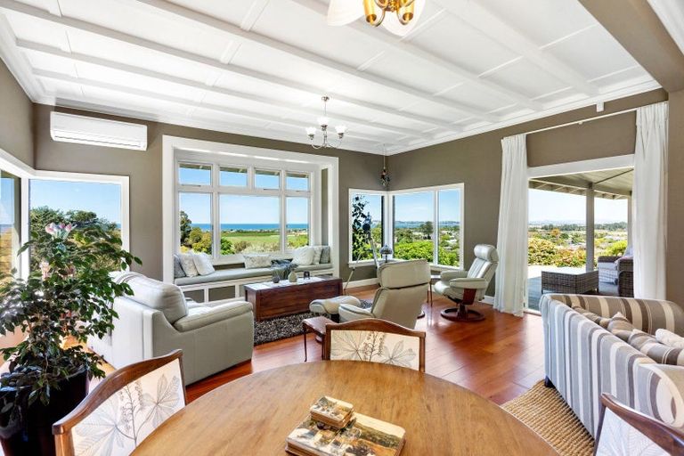 Photo of property in 15 Terrace Road, Bay View, Napier, 4104