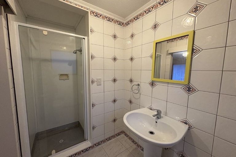 Photo of property in 60 Montgomery Avenue, Karori, Wellington, 6012