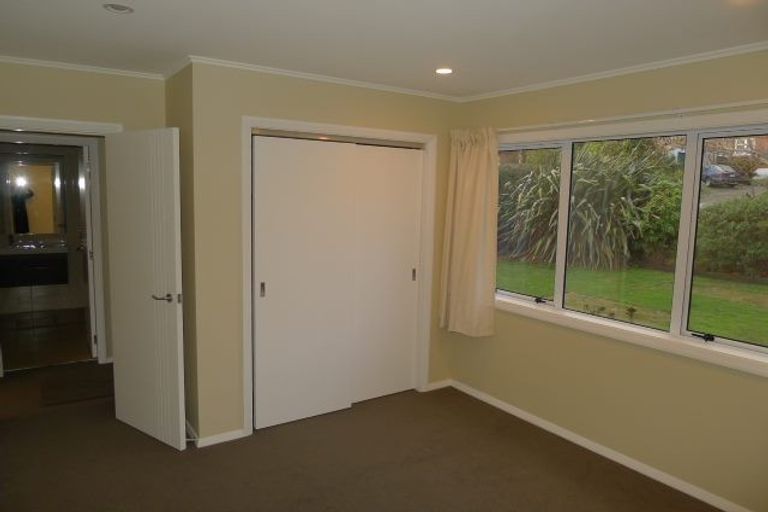 Photo of property in 64 Seddon Street, Waikanae, 5036