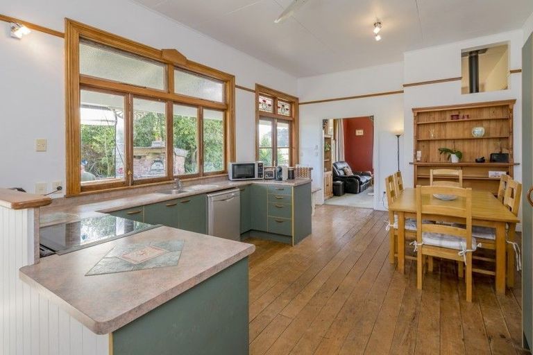 Photo of property in 217 Muhunoa Road West, Ohau, Levin, 5570