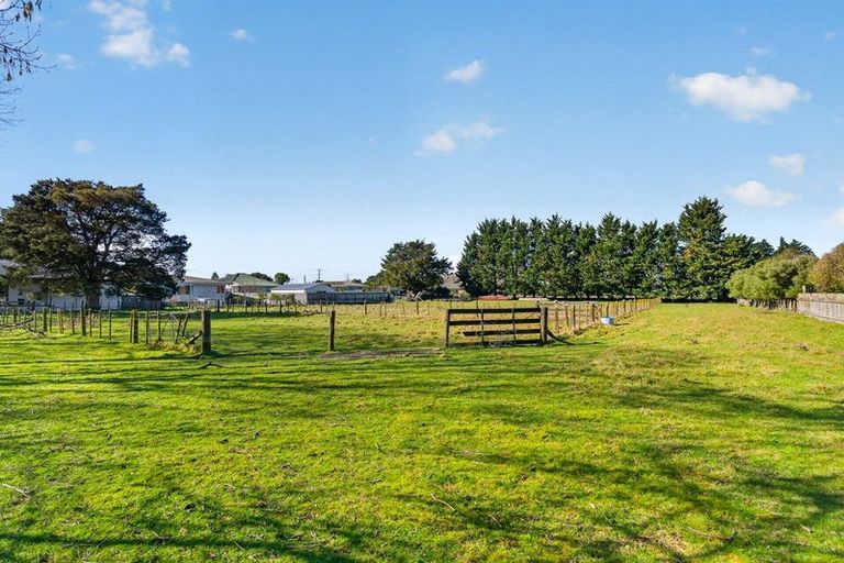 Photo of property in 18 Hilton Road, Carterton, 5713